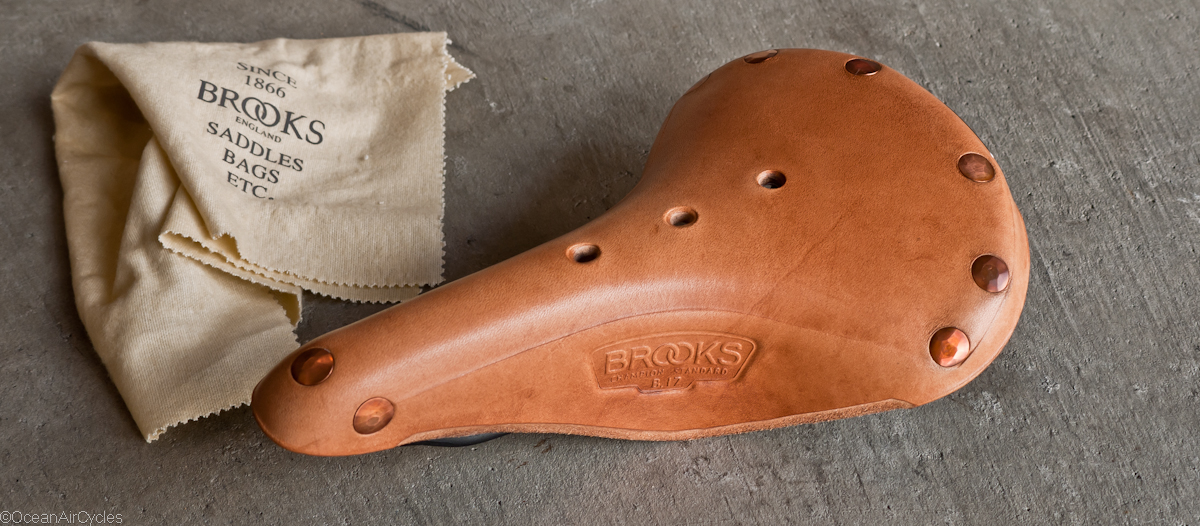 Brooks B17 Select – Out of the box 